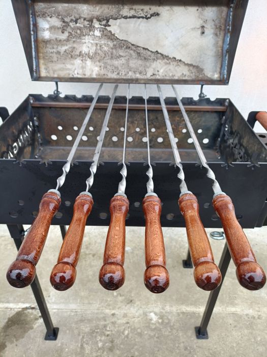 Мангал 4мм гриль барбекю на ніжках на 11 шампурів