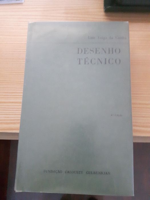 Books425701592238008324