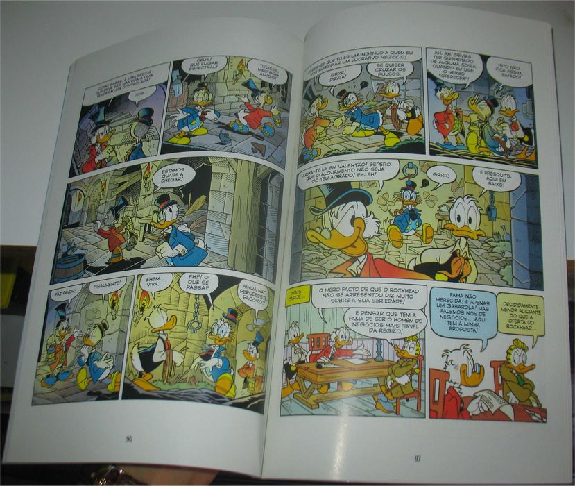 Disney - Clássicos da Literatura Universal - Dracula e Allan Patoe