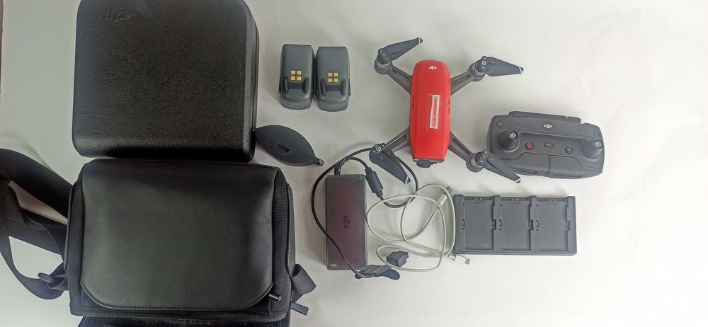 Dron DJi Spark zestaw COMBO Jak nowy
