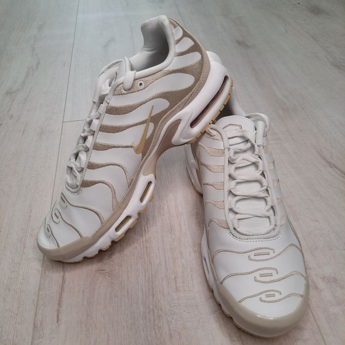 Оригінальні жіночі кросівки Nike Heritage Air Max Plus (DZ2832-101)