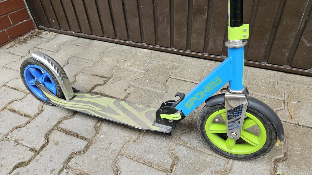 Hulajnoga Spokey z pompowanymi kółkami. W 100% sprawna!