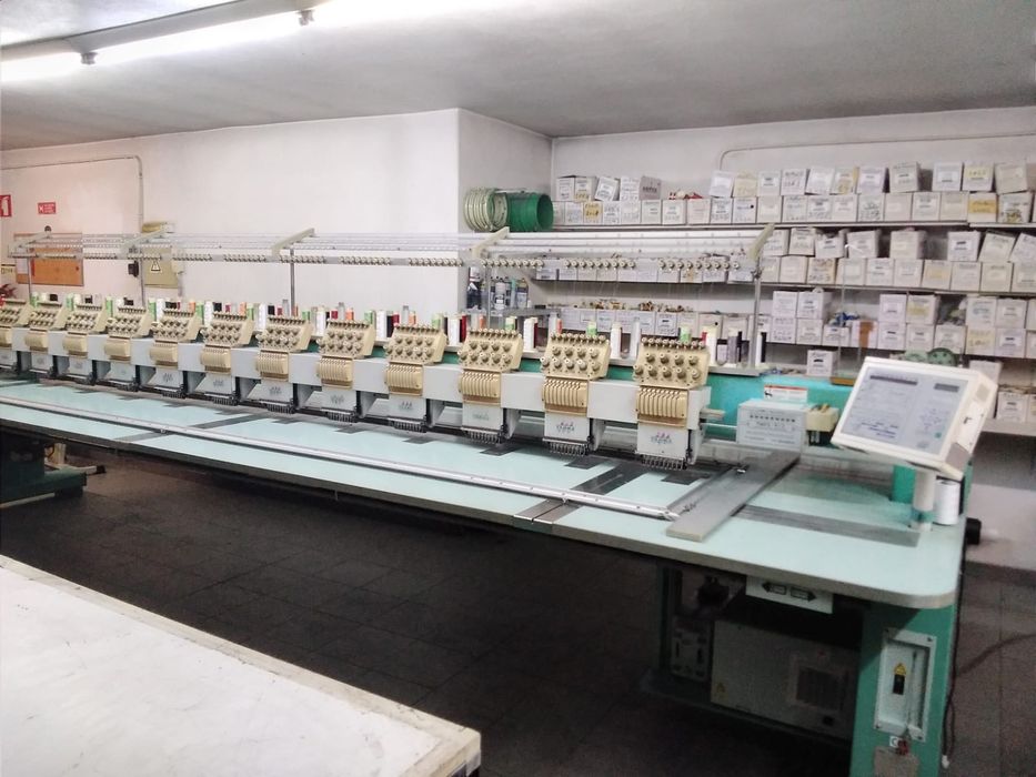 Máquina de bordar Tajima