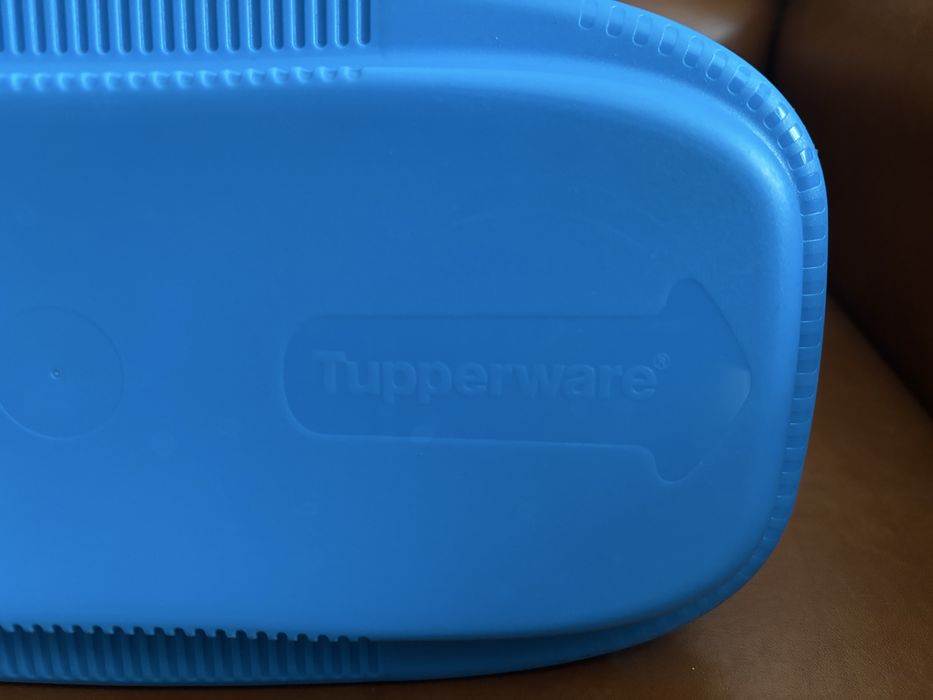 Vendo tupperware para fazer arroz