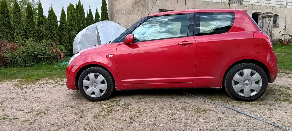 Suzuki Swift.