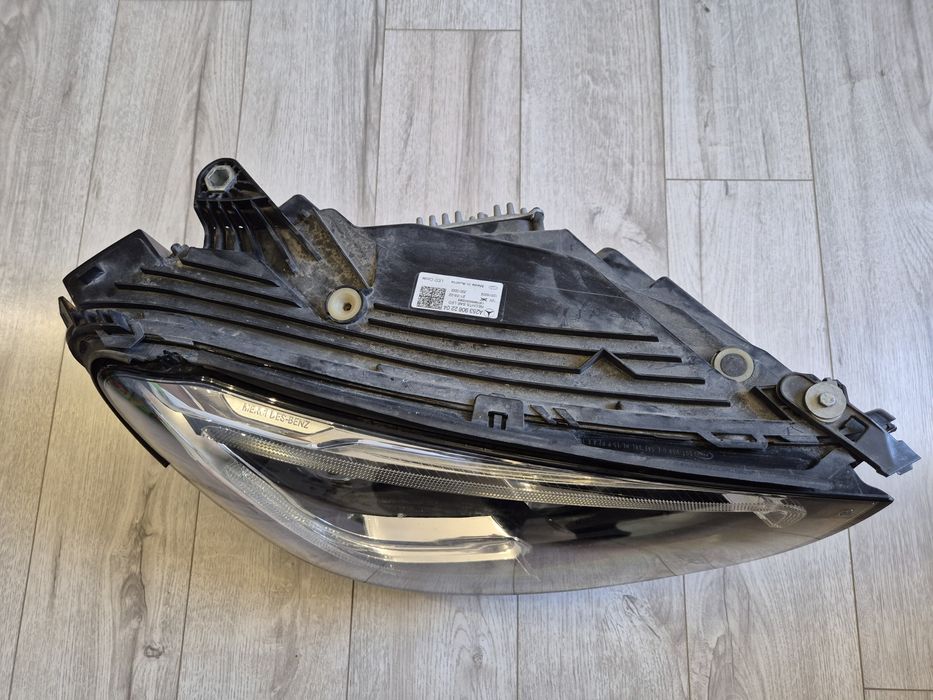 Фара права Mercedes GLC 2020-2022 USA