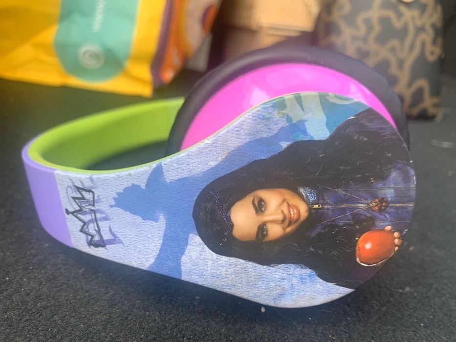 Auscultadores Bluetooth descendentes