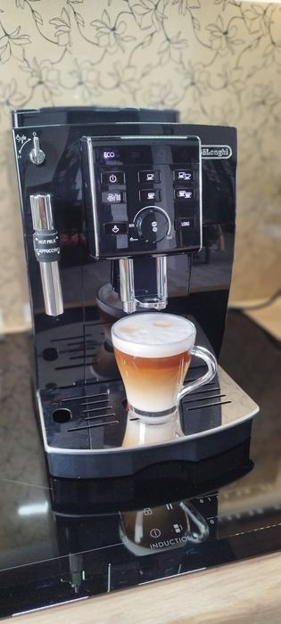 Ekspres automatyczny DeLonghi  ECAM23.120 jak nowy ! Po serwisie +gratis !