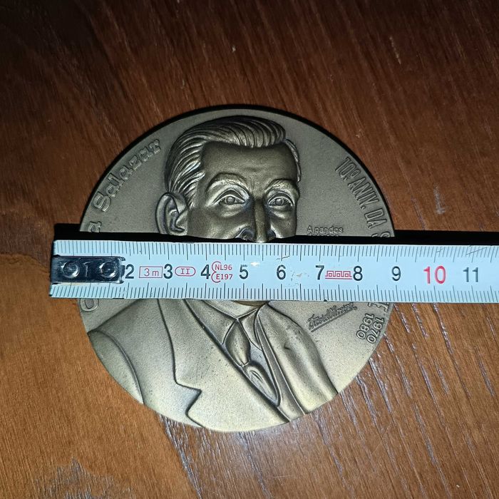 Medalha Comemorativa Oliveira Salazar — 110.º Aniversário da Morte