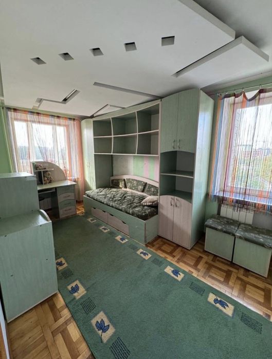 Продається 3 кімнатна квартира.