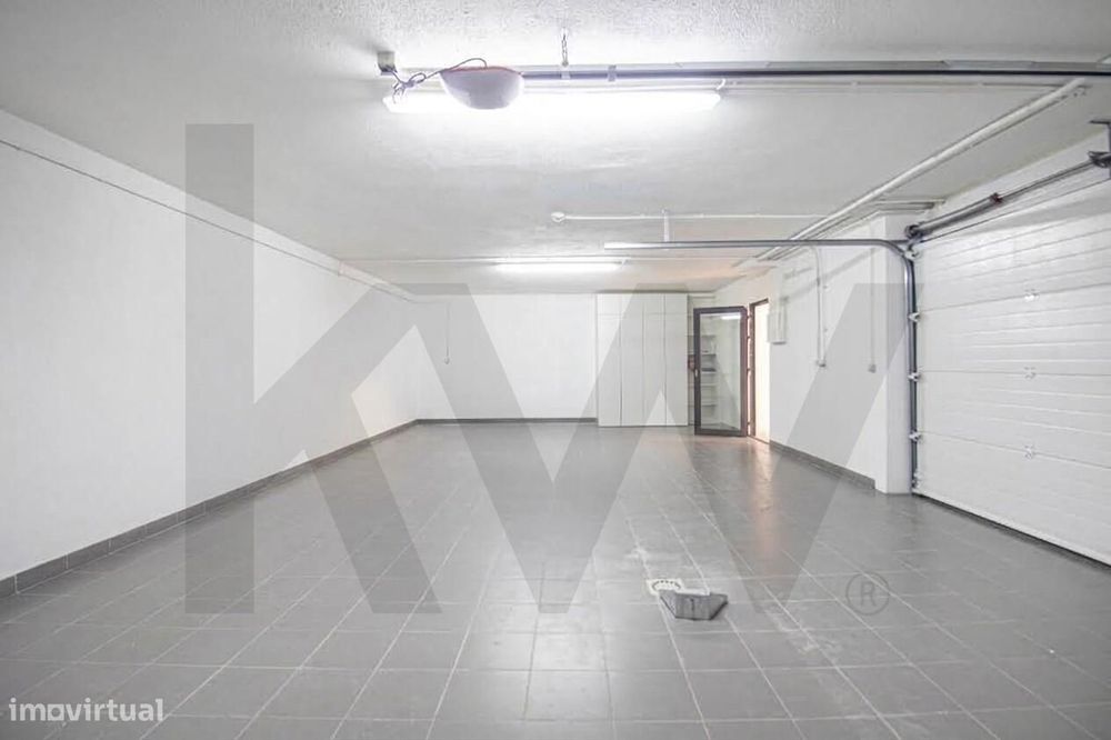 Moradia no Zambujeiro, Cascais | Condomínio | A Estrear e Totalmente M