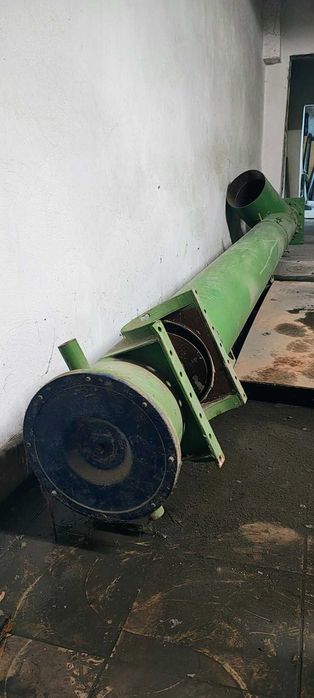 Elewator ślimakowy do transportowania materiałów sypkich WAM