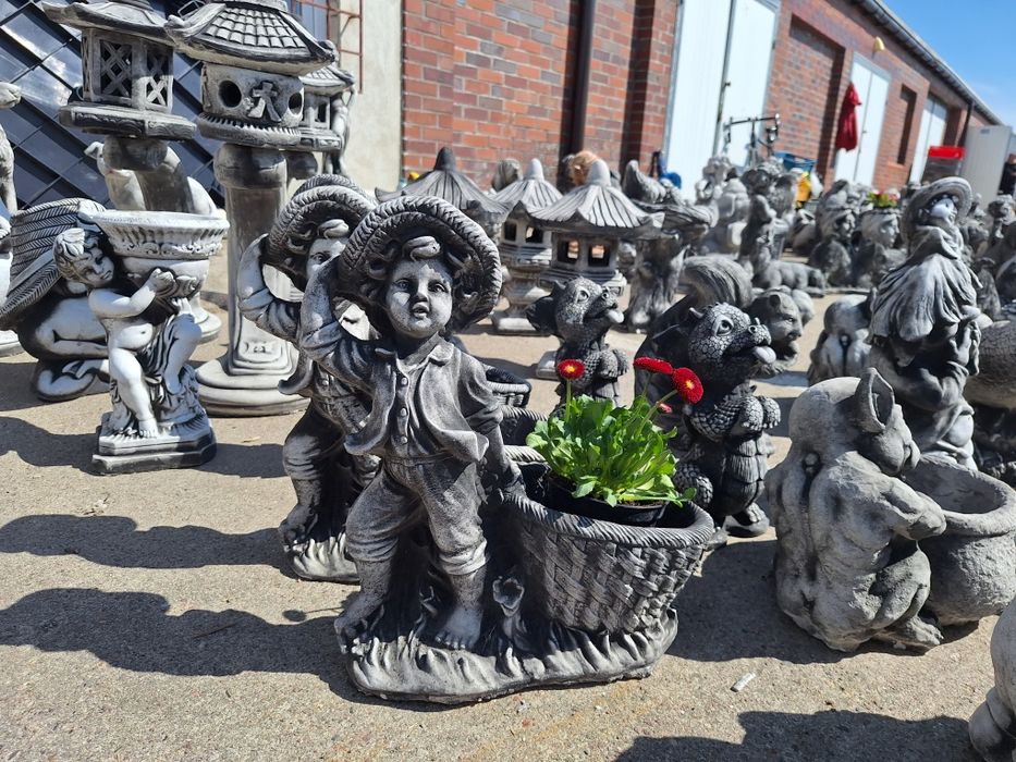 Figury, donice, kolumny betonowe