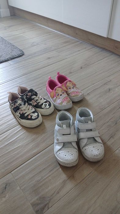 Buty BARTEK geox rozmiar 25 (skórzane) oraz trampki adidasy hm i trampki skye. Buty na jesień, zimę, do przedszkola.