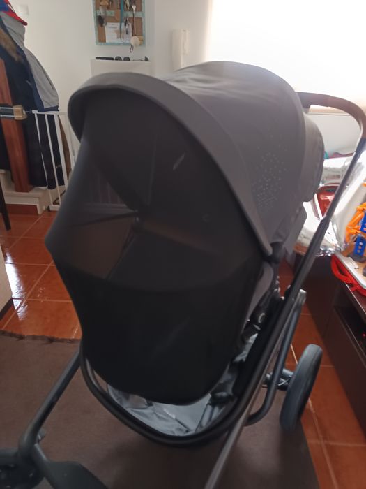 Carrinho de Bebé, Cadeira de Refeição / Espreguiçadeira e Cadeira Auto