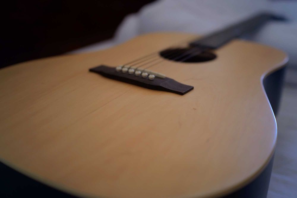 Guitarra violão como nova e saco para guardar