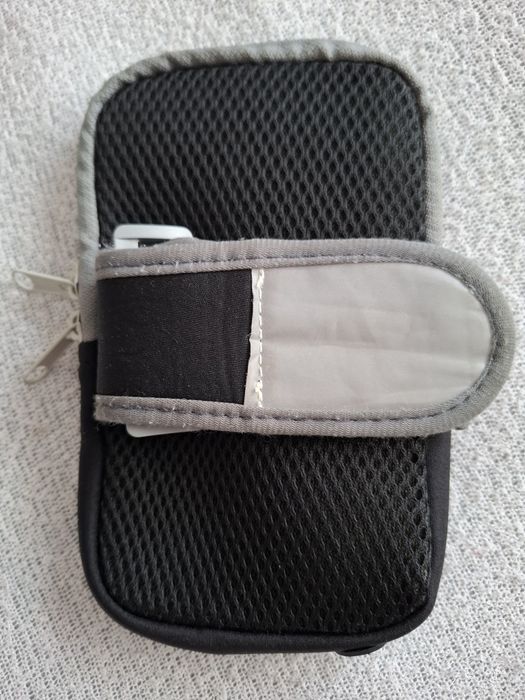 Etui, futerał, pokrowiec do telefonu, do biegania na ramię.