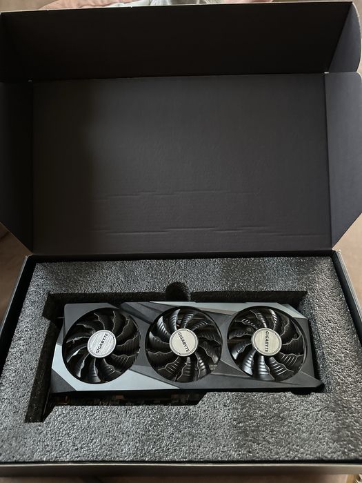 Karta graficzna GIGABYTE AMD RADEON RX6800XT 16GB