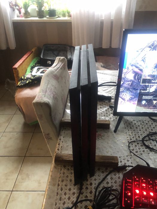 Продается Ps4 pro в отличном состоянии