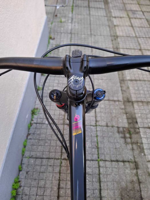 Kona Honzo Deluxe DL
