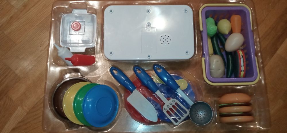 Дитячий кухонний набір.