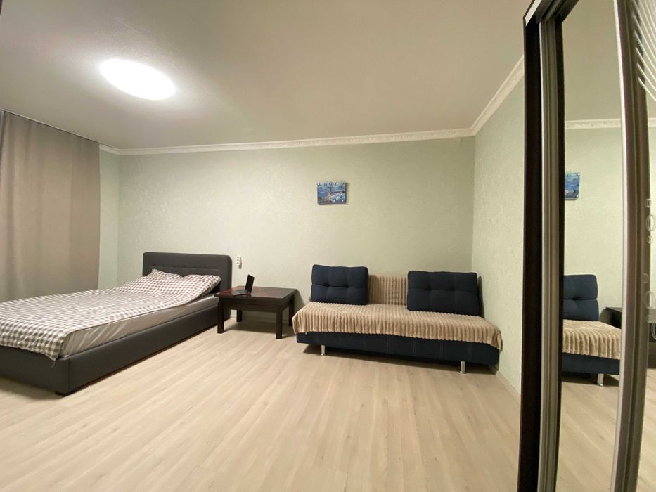 Квартира посуточно Тополь, Эпицентр, ТЦ Тера, Запорожское шоссе,