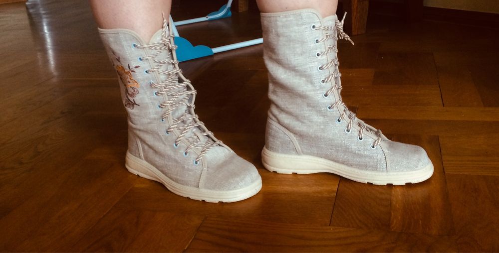 Nowe buty z lnu z haftem w kwiaty rozm. 37/23,5 cm