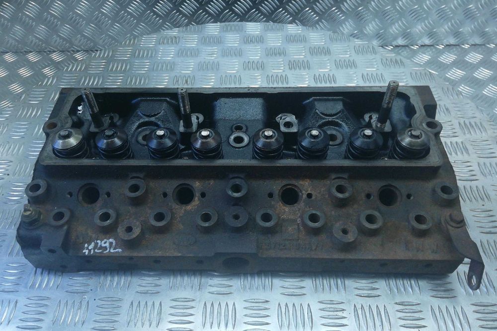 Głowica do silnika Perkins 1004. Cylinder head Perkins 1004