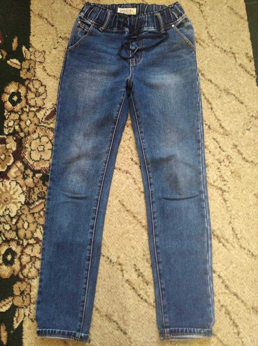 Жіночі джинси...