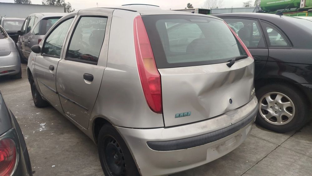 Para peças FIAT Punto (188_)