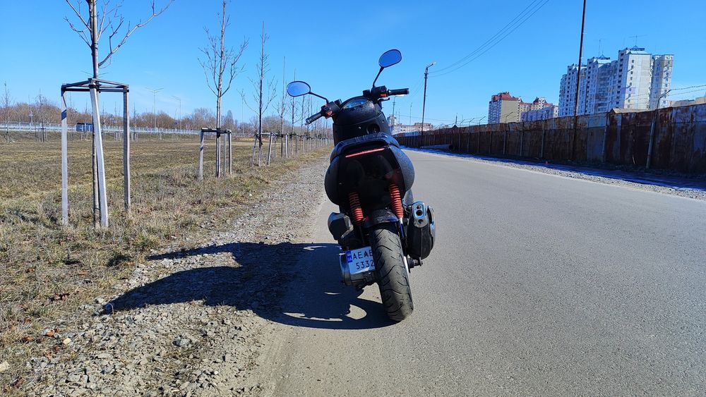 Скутер Aprilia area 51