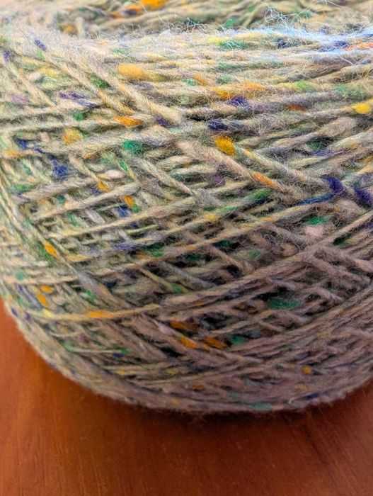 Пряжа "ТВІД" зеленого кольору