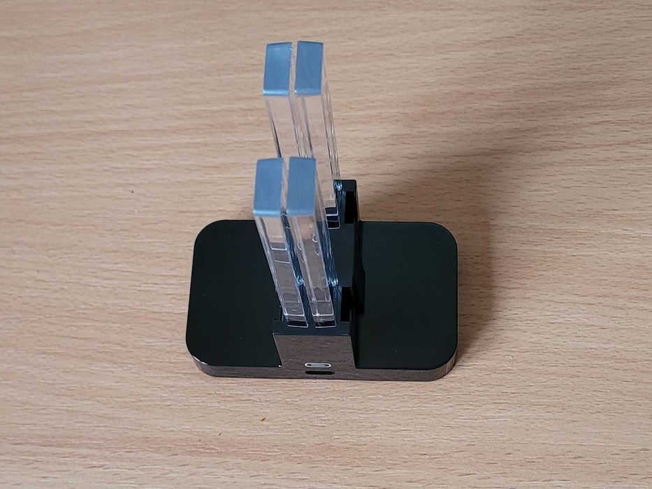 Stacja ładująca do kontrolerów Nintendo Switch / OLED