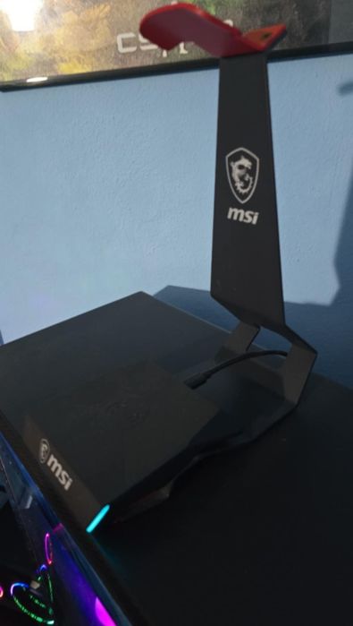 MSI Immerse HS01 Combo Suporte headphones com Carregador sem Fios