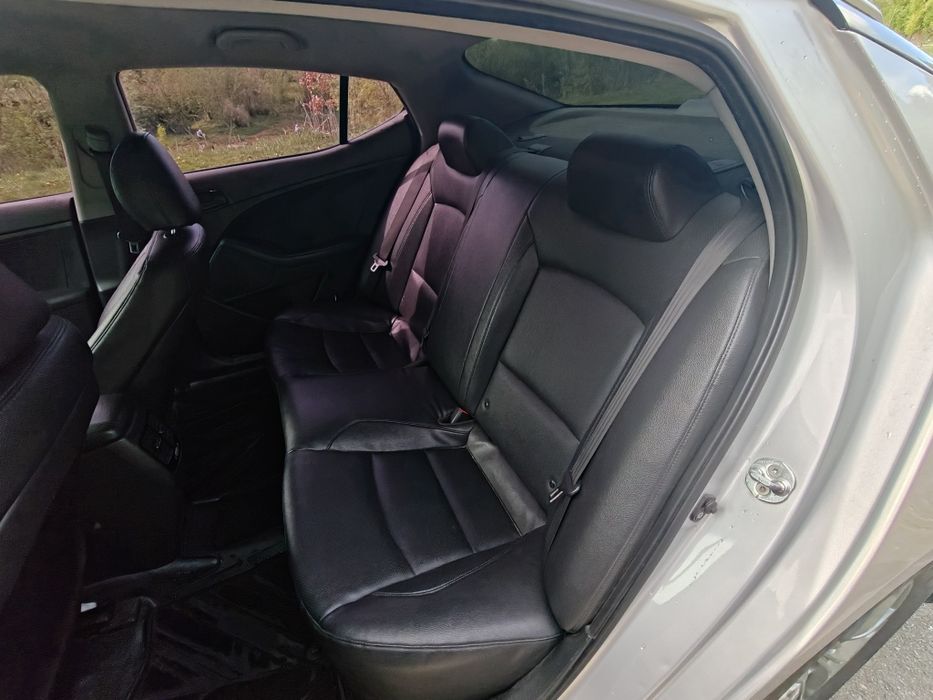 Продам власне авто  Kia k5