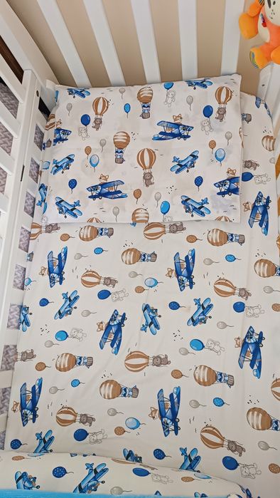 Продаю,нашу постіль з дитячого ліжечка,і наматрасник подарунок.