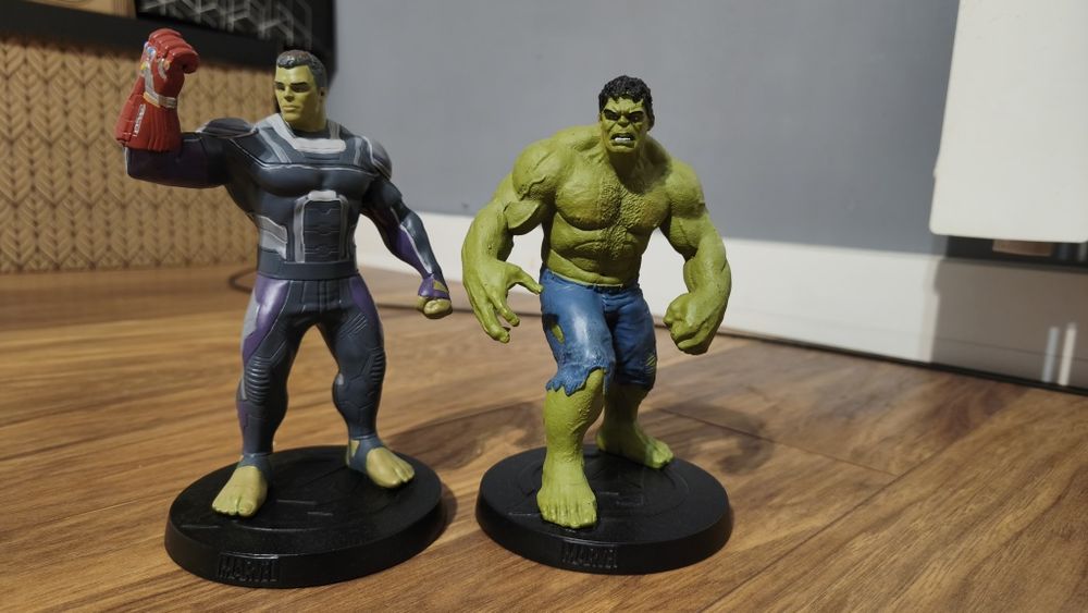 Figurki Marvel  2 sztuki w idealnym stanie