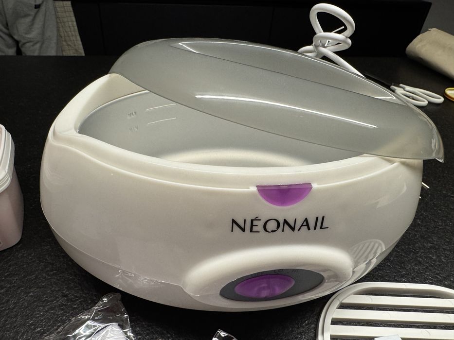 NeoNail Parafiniarka do woskuo + 5szt parafiny 500ml