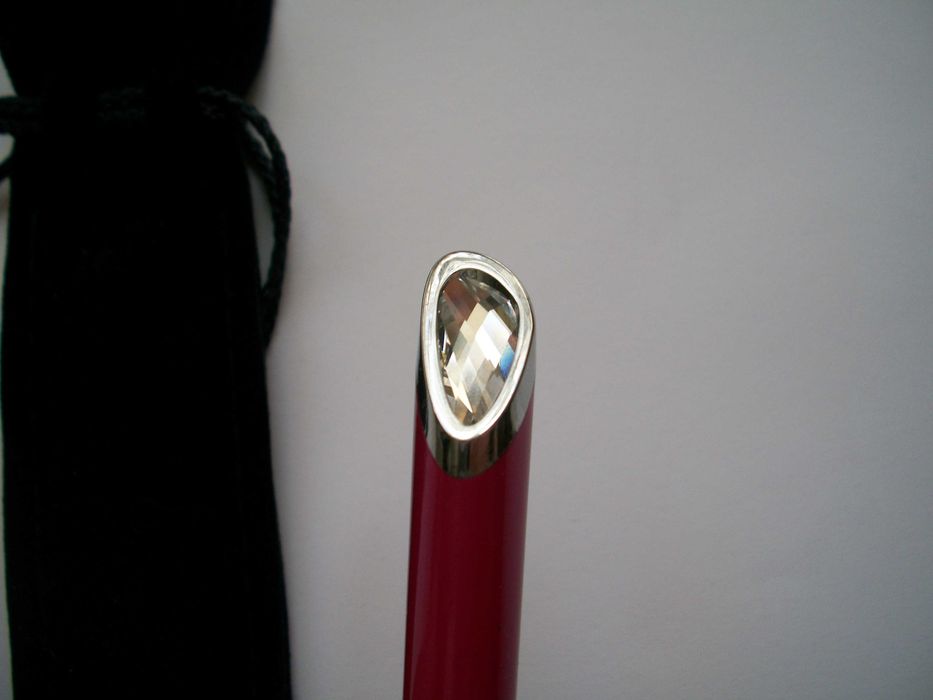 шариковая ручка Swarovski 5281124 Crystal Starlight  цвет фуксия ориг.