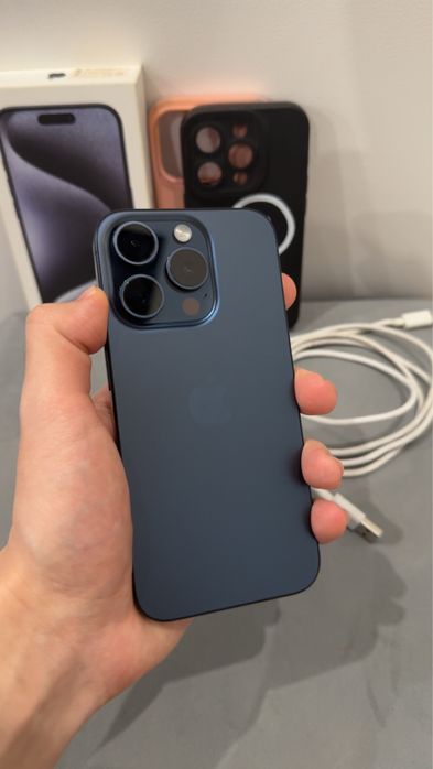 iPhone 15 Pro 89% kondycji baterii zestaw