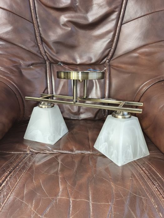 Світильник, люстра, лампа, з лампочками