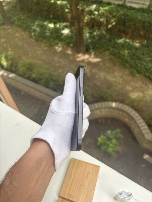Iphone 15 stan bardzo dobry