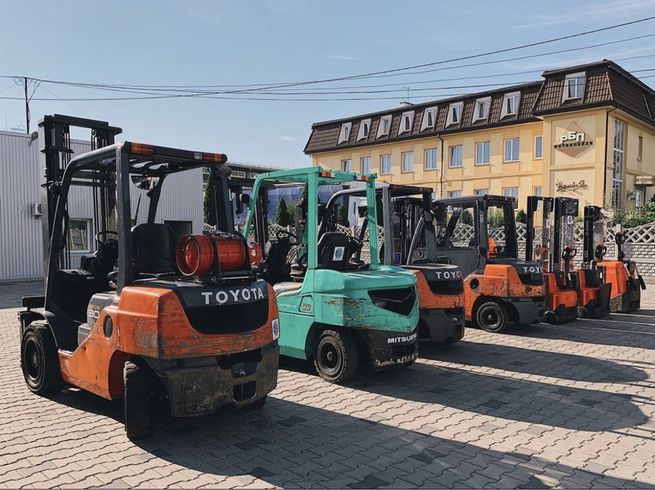 Навантажувач, погрузчик, кара, вилковий навантажувач Toyota