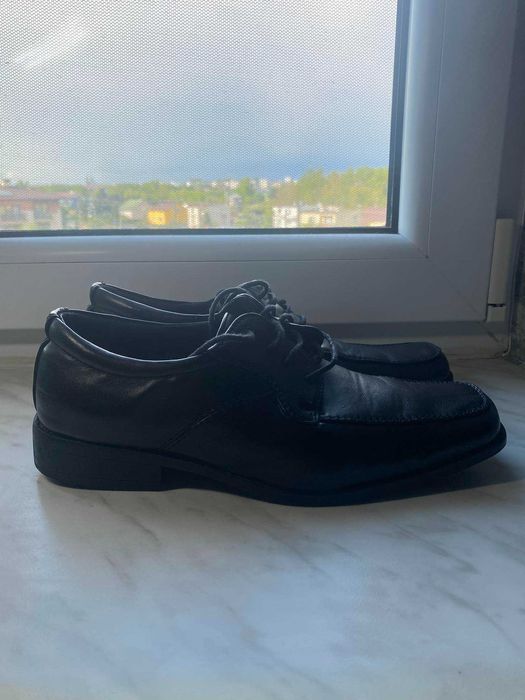 Chłopięce buty wizytowe