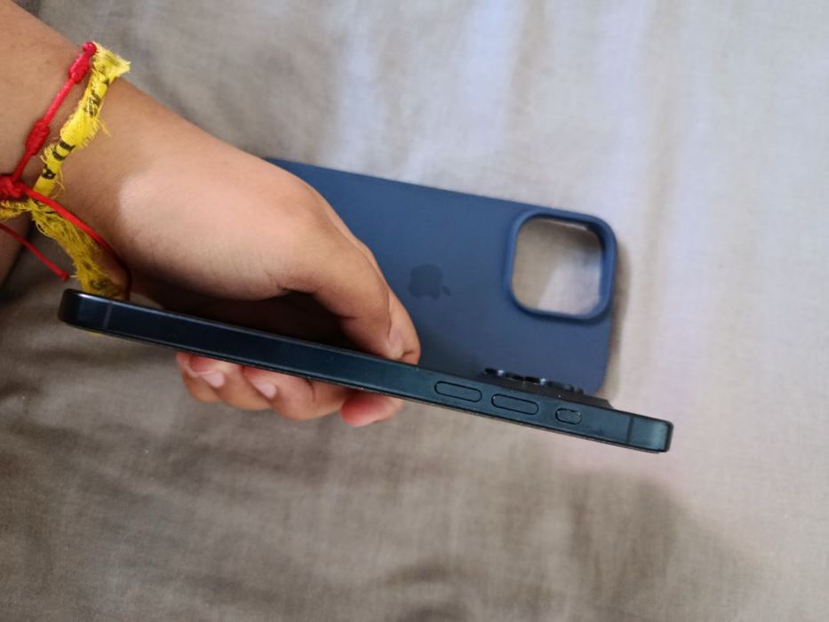 iPhone 15 Pro Max 512GB (Versão eSIM)