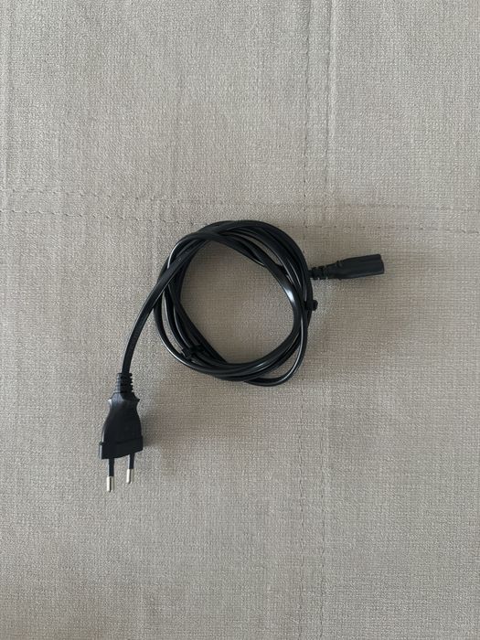Ps4 500GB usada, mas sem sinais de uso