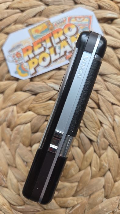 Nokia 7360 z folią na wyświetlaczu,  ANG