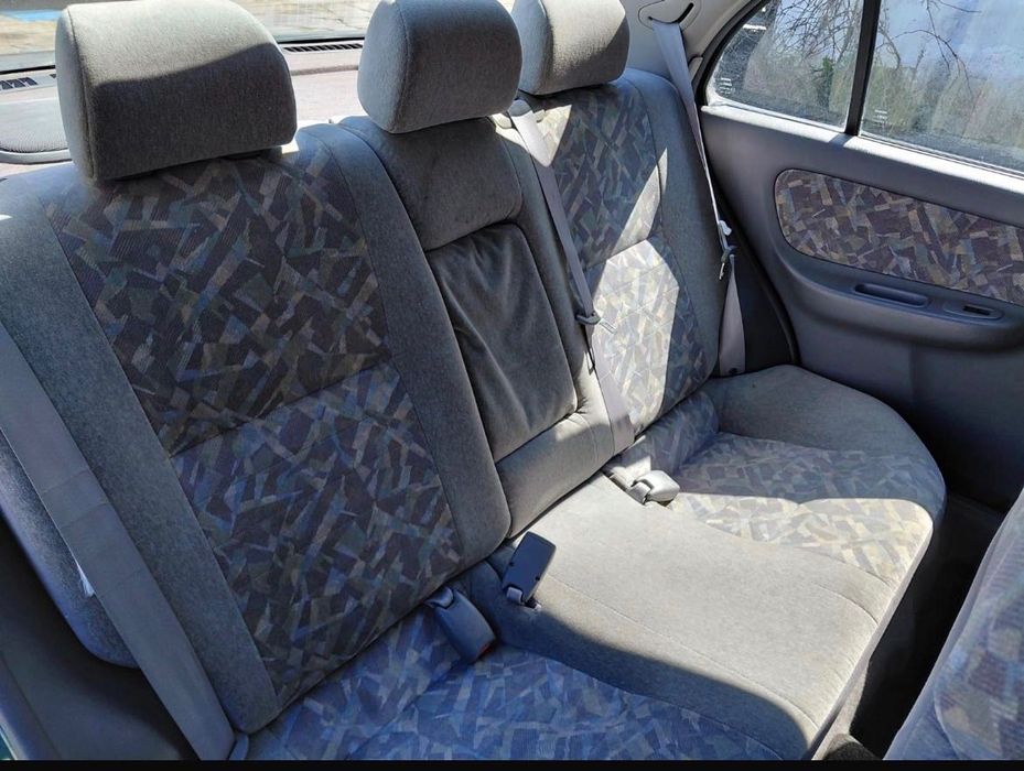 Nissan Almera 16V 1999 Bem estimado um único dono