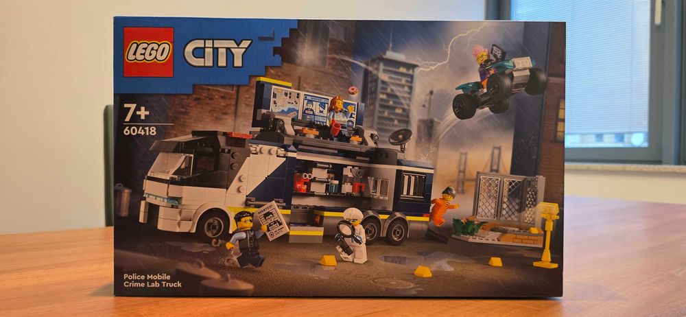 Lego City 60418 - Policyjna ciężarówka z laboratorium kryminalnym