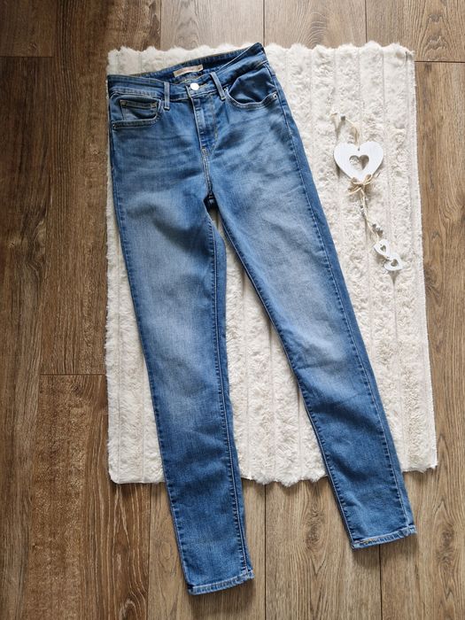 Oryginalne dżinsy Levi's rurki skinny spodnie denim damskie W26 L30
